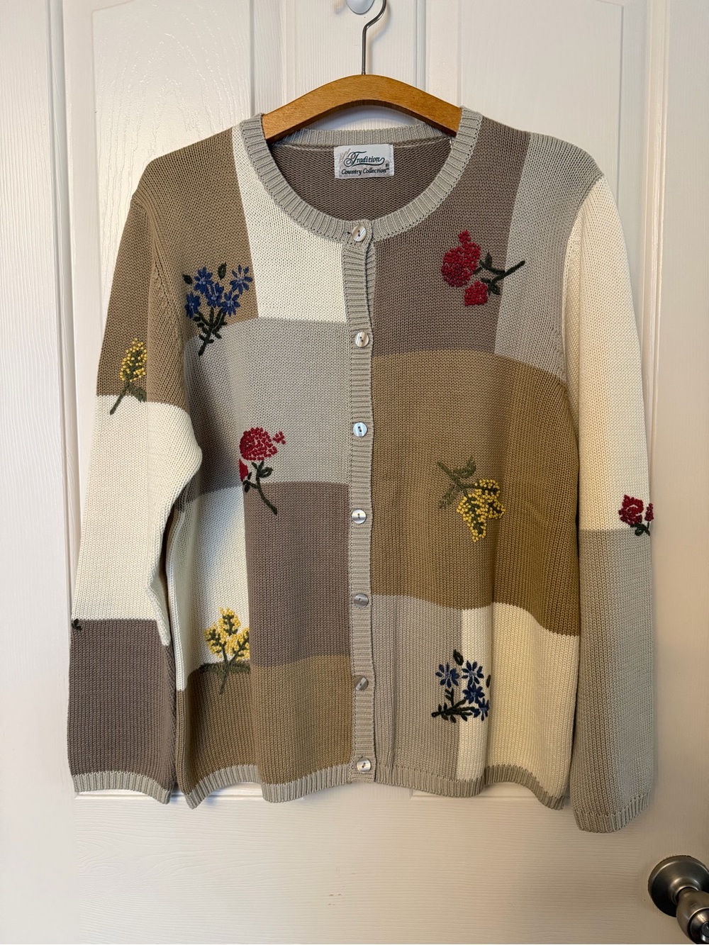 Tradition Vintage Patchwork Floral Cardigan Sweater - Neutral/Beige Size L